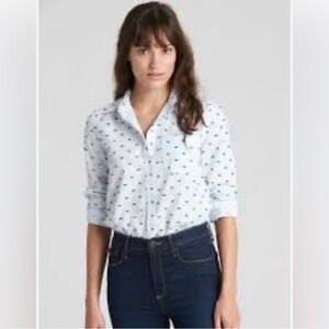 GAP White and Blue Button Down Shirt with Dress Shirt Collar